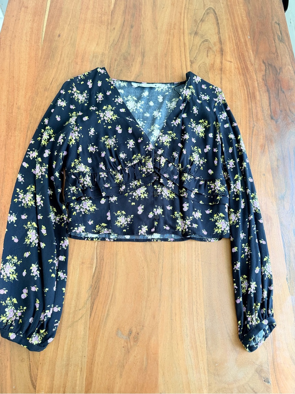 Floral V-Neck Long Sleeve Crop Top black women’s size xs going out